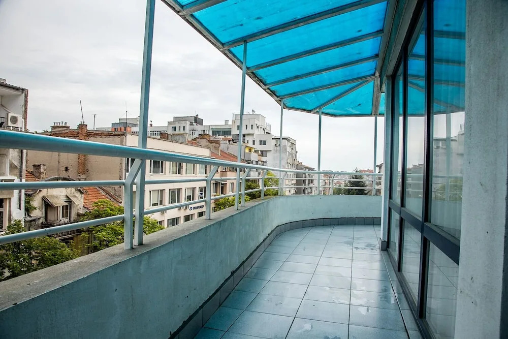 FM Luxury 1-BDR Maisonette with Terrace