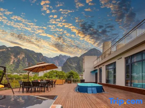 Qixia Mountain Residence Homestay (Huashan Scenic Area Tourist Center Store)