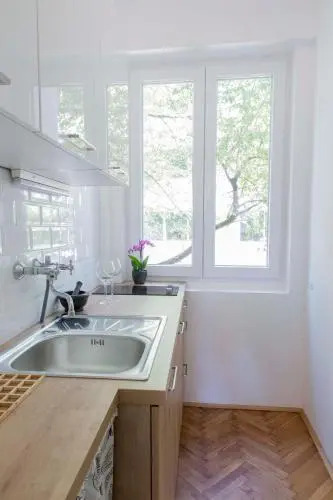 Taya apartment