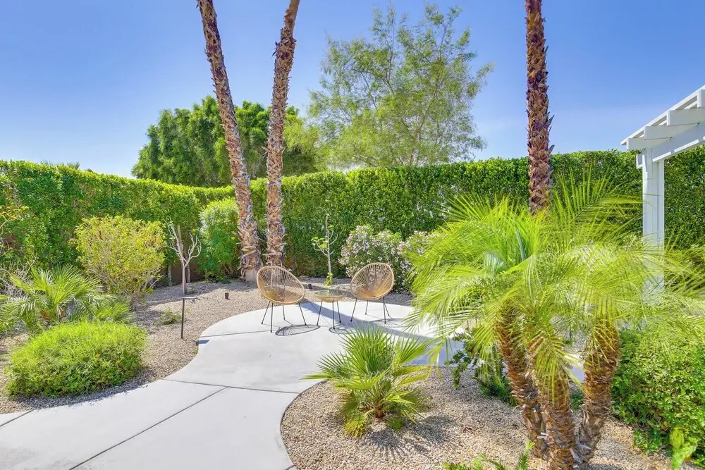 Mtn Views & Outdoor Oasis: Palm Springs Getaway