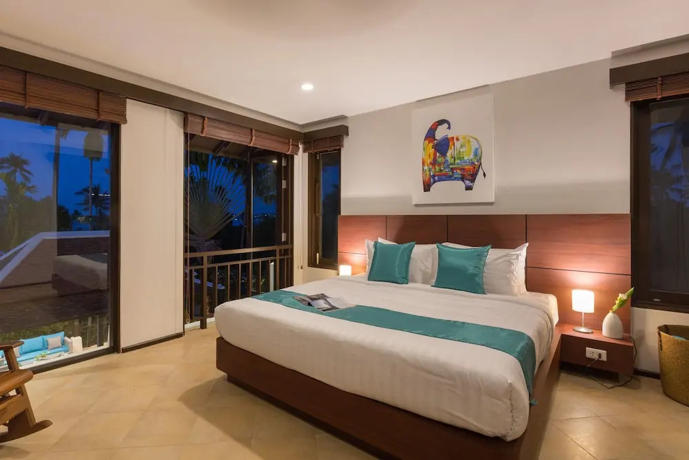 Villa Divina - Stunning Pool Villa 3 Mins Walk to Beach