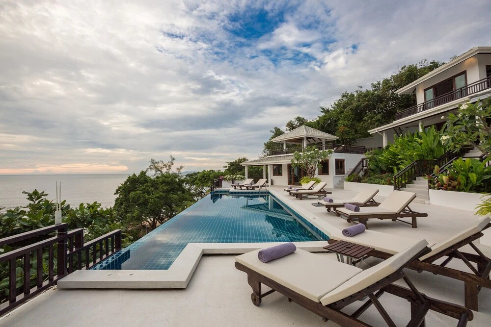 Hedonistic The Secret Beach Villa- Beachfront on Koh Phangan