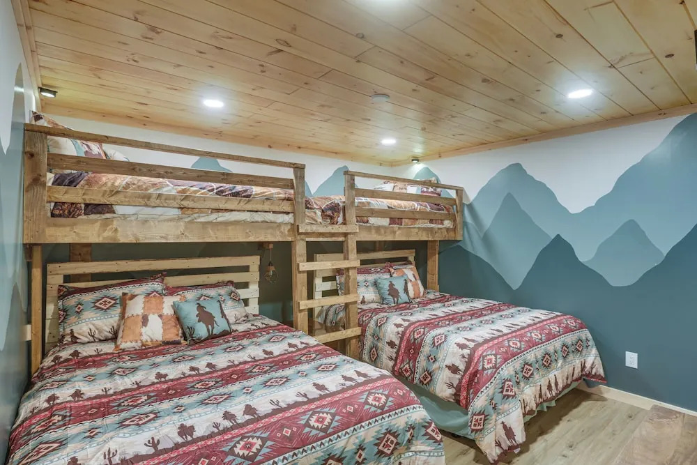 Deep Gap Cabin w/ 2 Decks & Community Amenities!