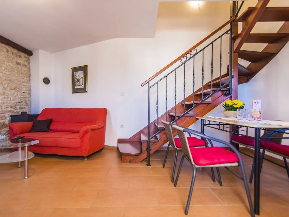 Comfortable Holiday House Gianni for up to 5 Persons