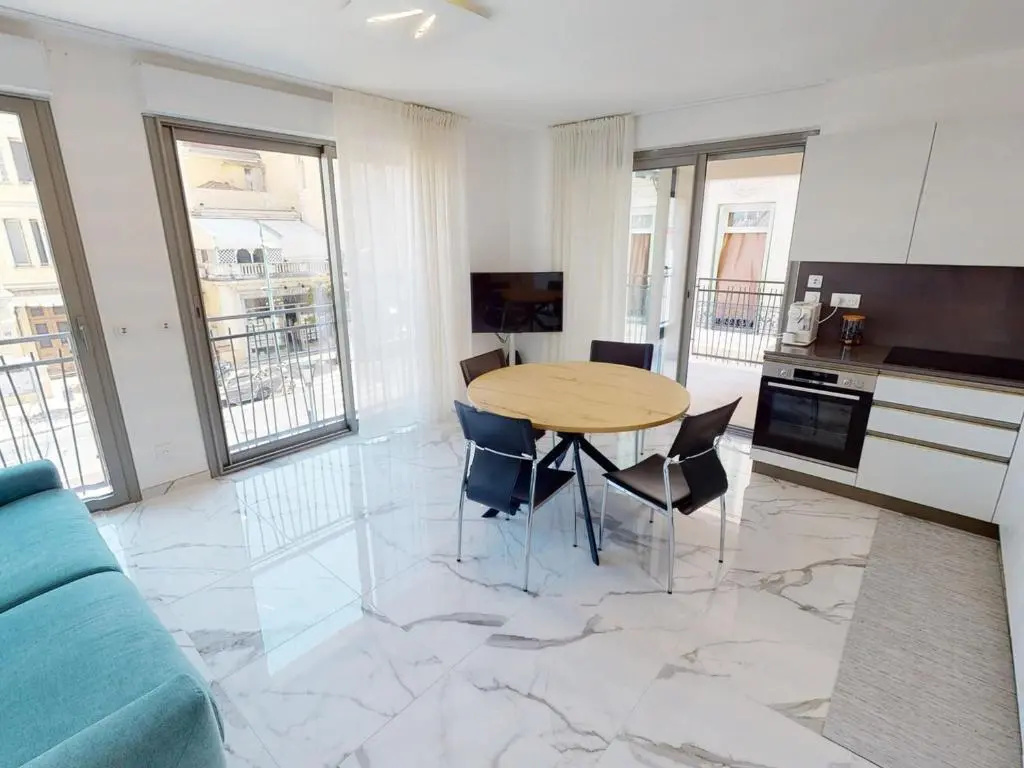 Appartement Menton, 2 pièces, 4 personnes - FR-1-196-303
