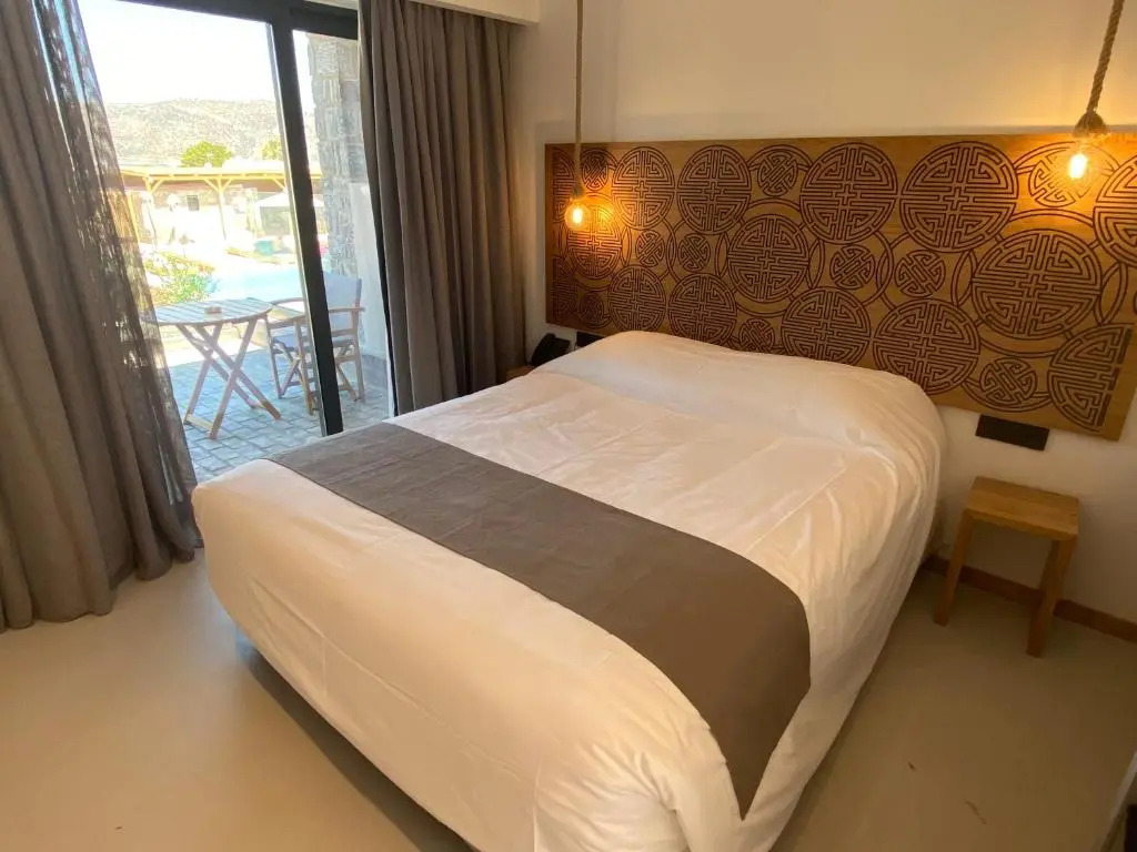 Helios Beach Hotel & Bungalows