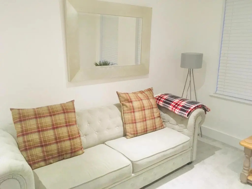 Huntingdon Apartment