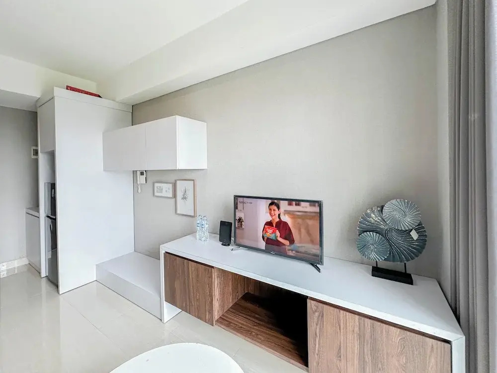 Pleasant And Strategic 1Br At Grand Sungkono Lagoon Apartment