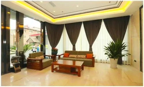 Chengdu Holiday Sunshine Hotel