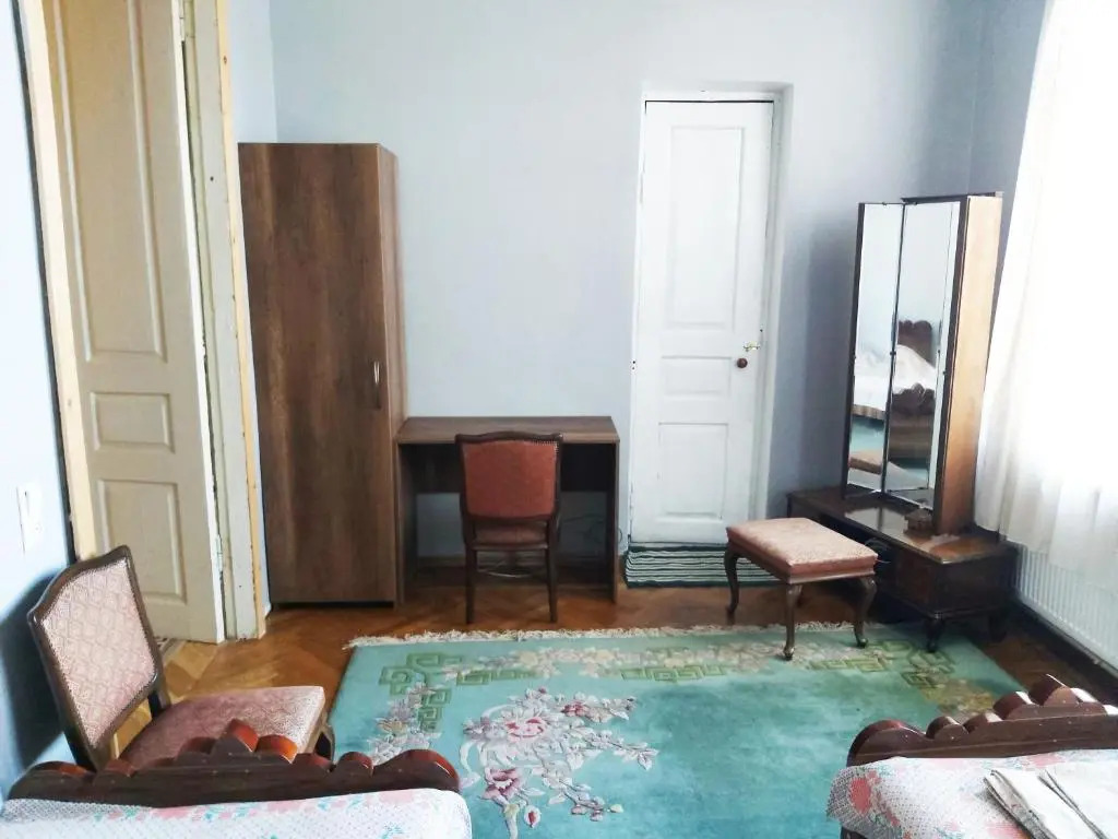 Guest House Tall Rooms