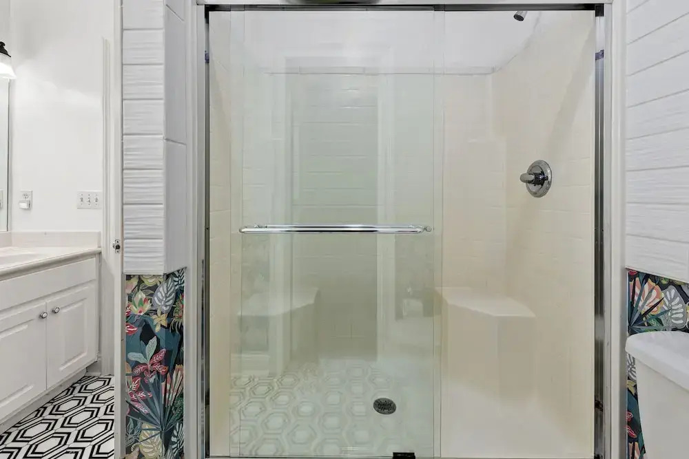 Across Street from Beach - Close to Pier Park - Sleeps 6