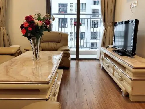 Elegant Parkhill Apt 1