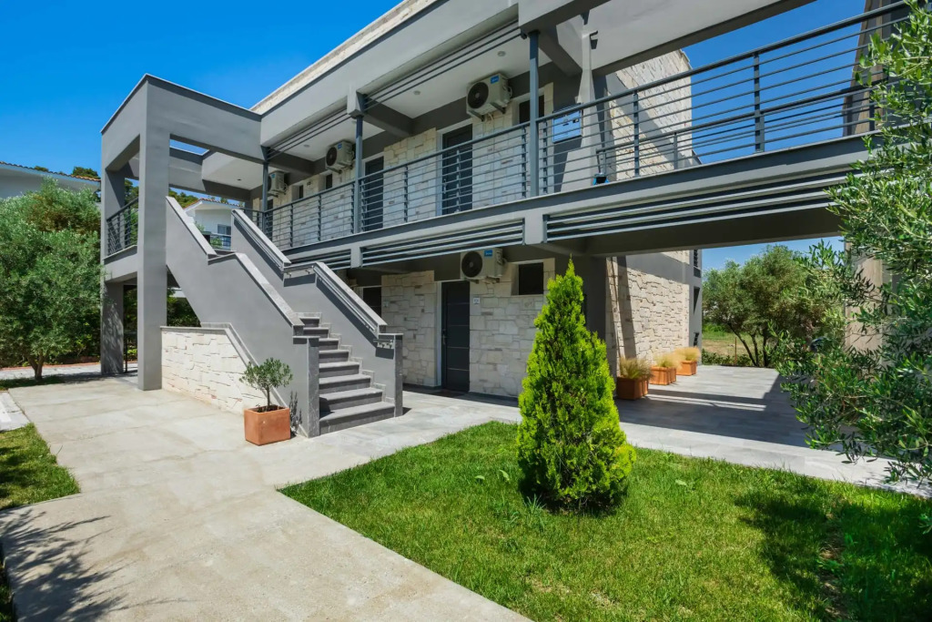 NewStory Suites Possidi