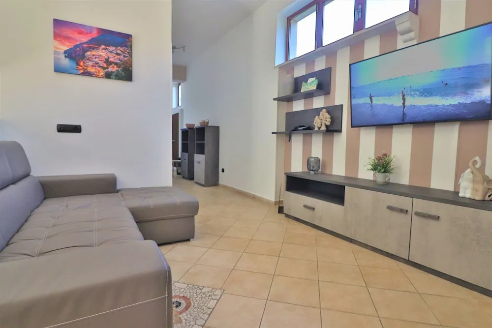 New Suite Sorrento