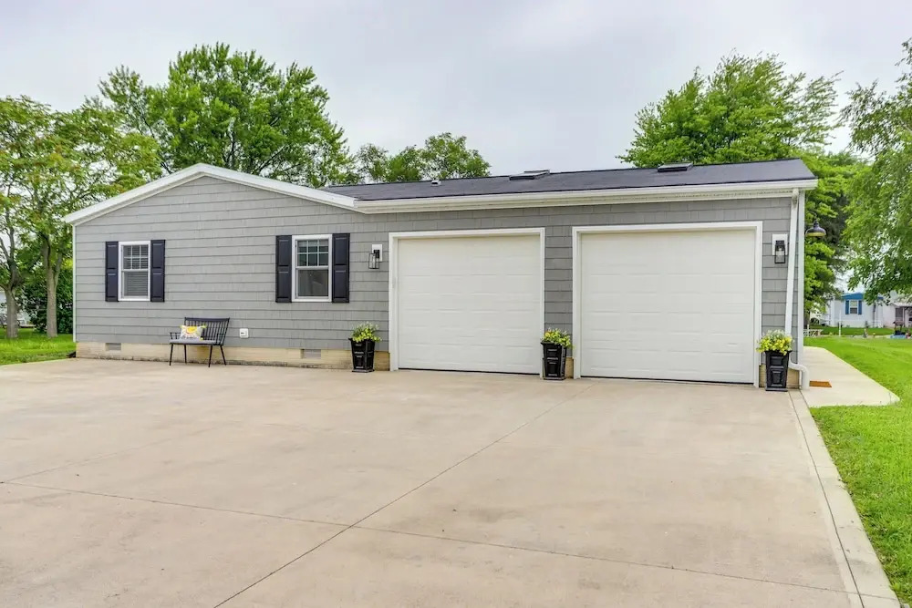 Port Clinton Vacation Rental w/ Boat Dock & Grill!