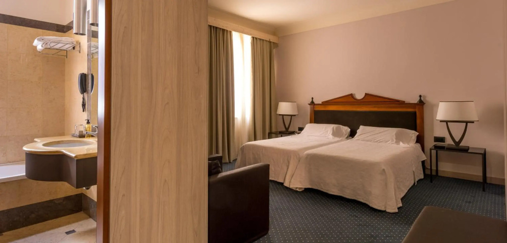Hotel Federico II Central Palace