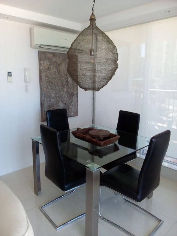 Beachside Tower Apartments