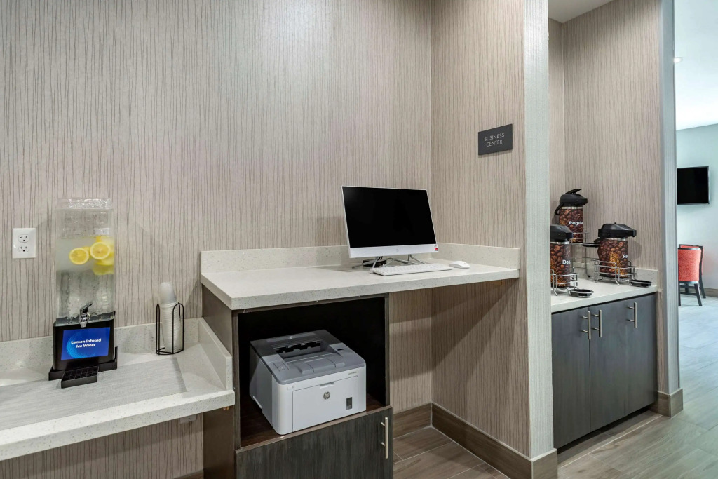 Comfort Inn & Suites Olive Branch Old Towne