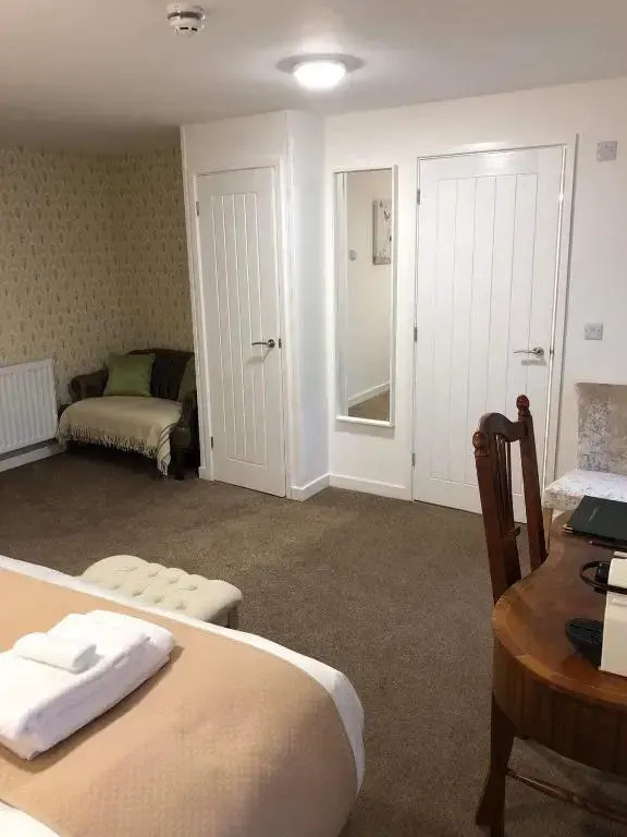 JT Abergwaun hotel