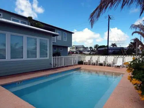 Club House 4