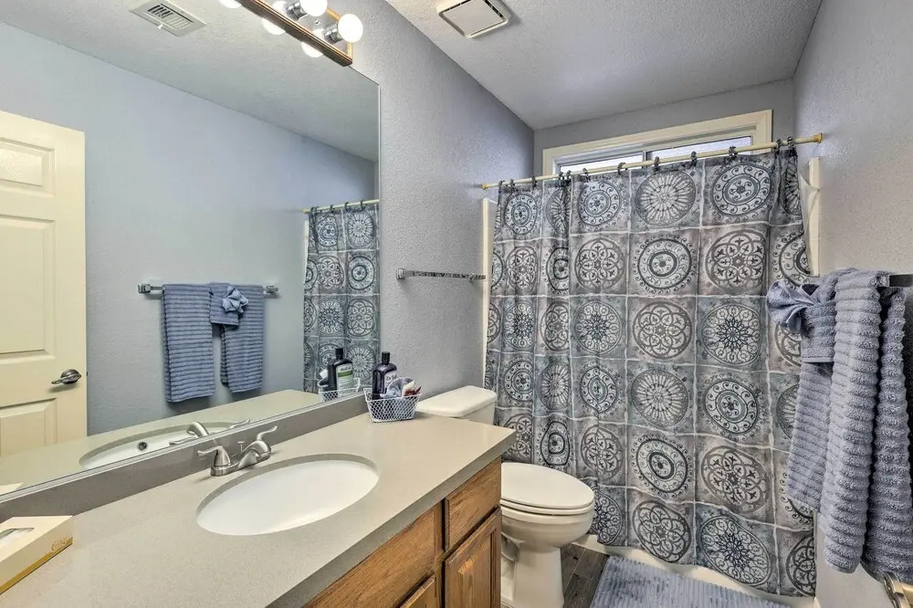 Bullhead City Home w/ Game Room!
