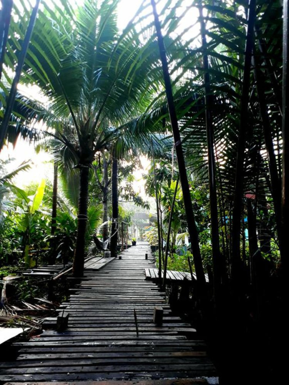 Baan Glangsuan Bang Kobua