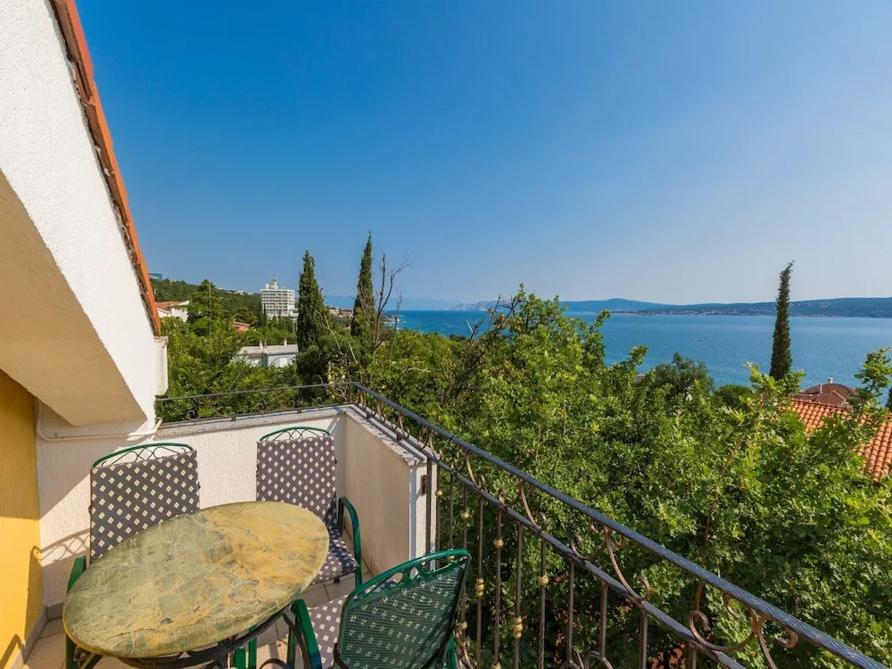 Apartment Pericic Zuti