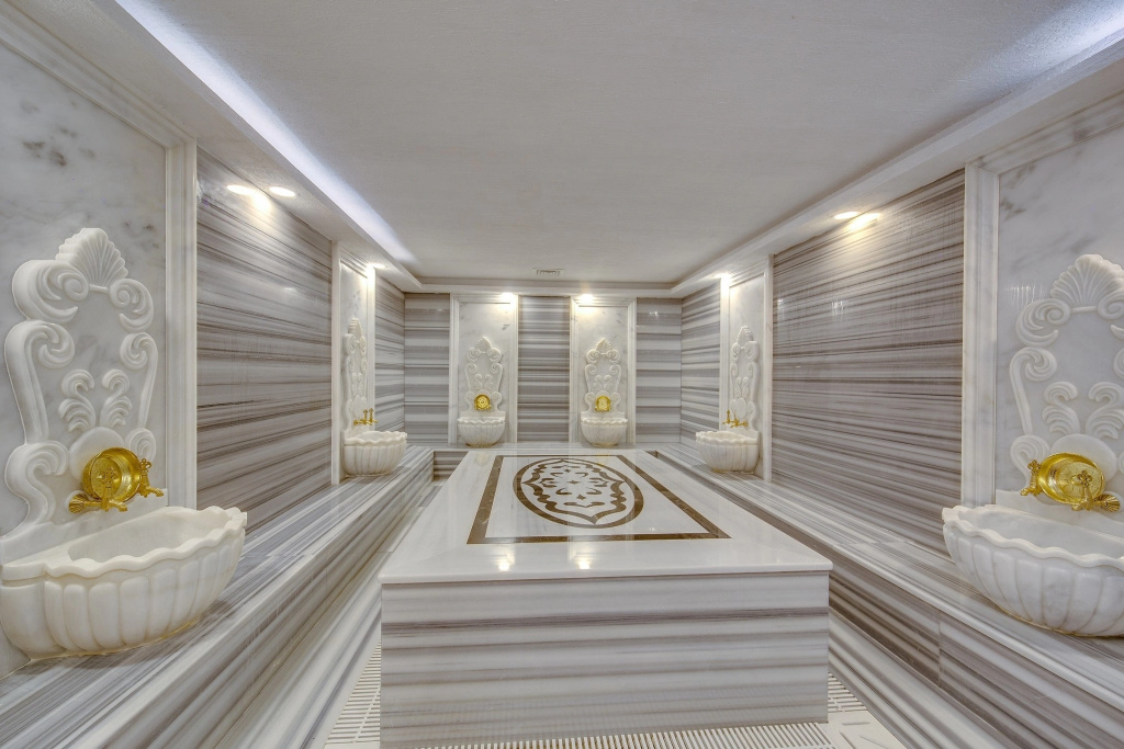 Golden Beach Resort & Spa