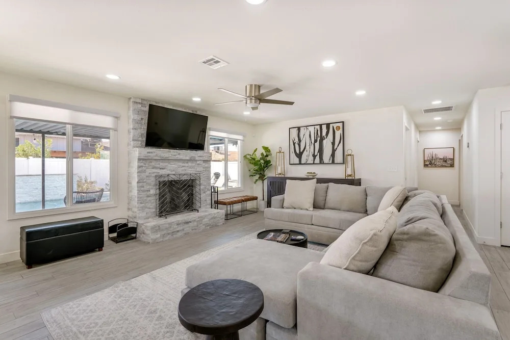 Fire Pit, Private Pool & Spa: Home in Scottsdale!