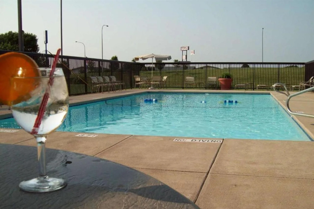 Wingate by Wyndham Lincoln Airport East I-80