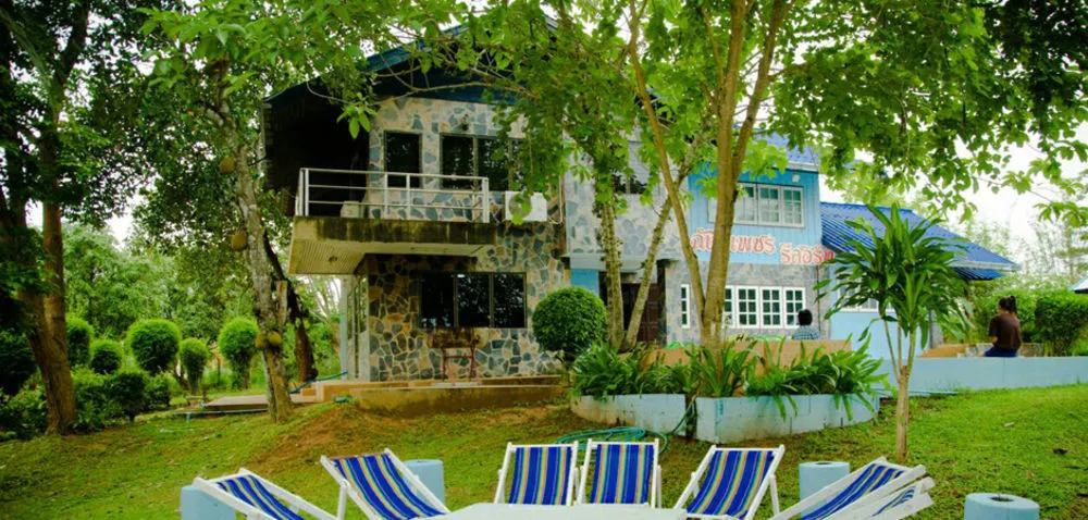 Chatpetch Resort