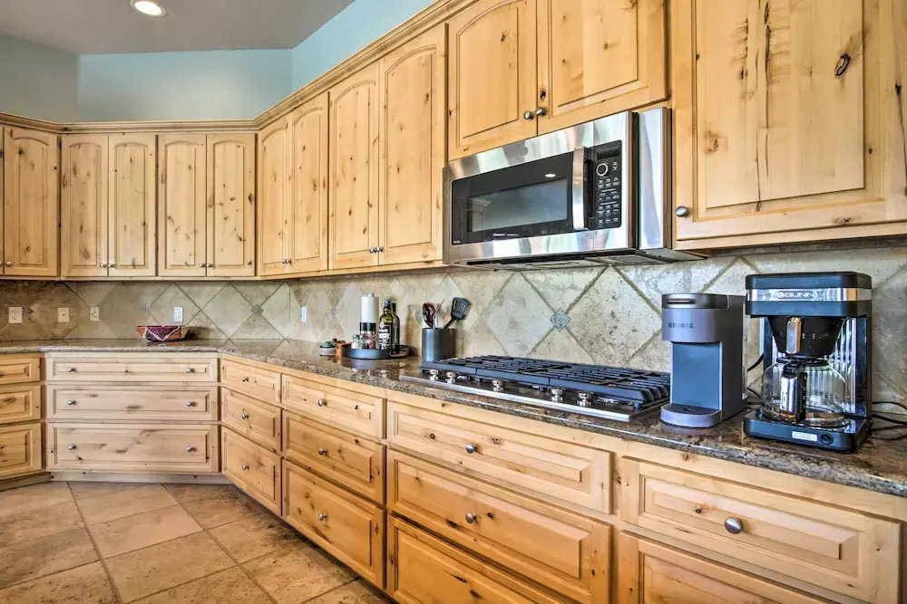 Mountain-view Oasis w/ Incredible Pool & Spa!
