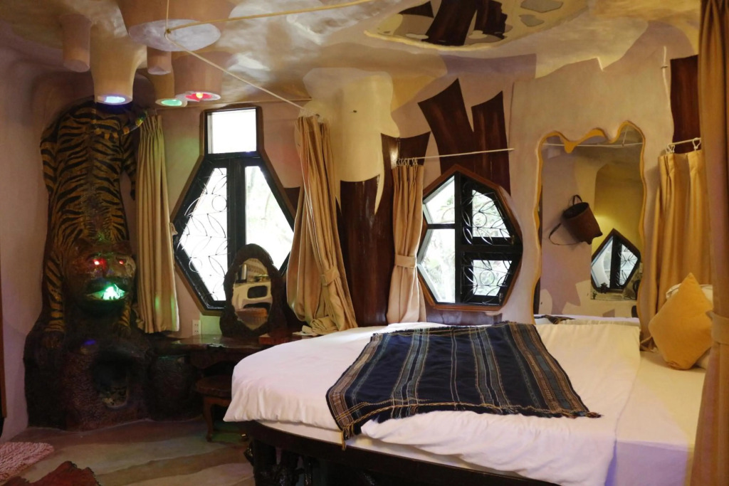Crazy House