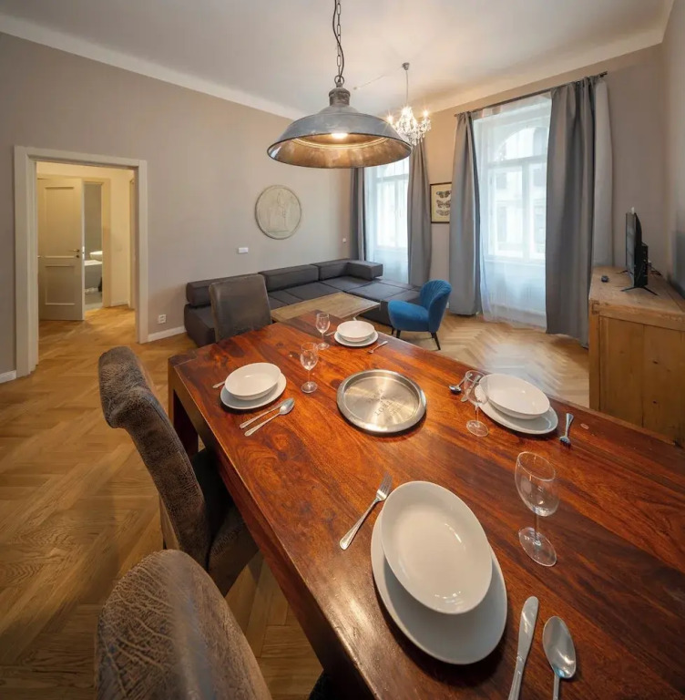 1 Bed Flat - Sleeps 5 - Parking - Wifi