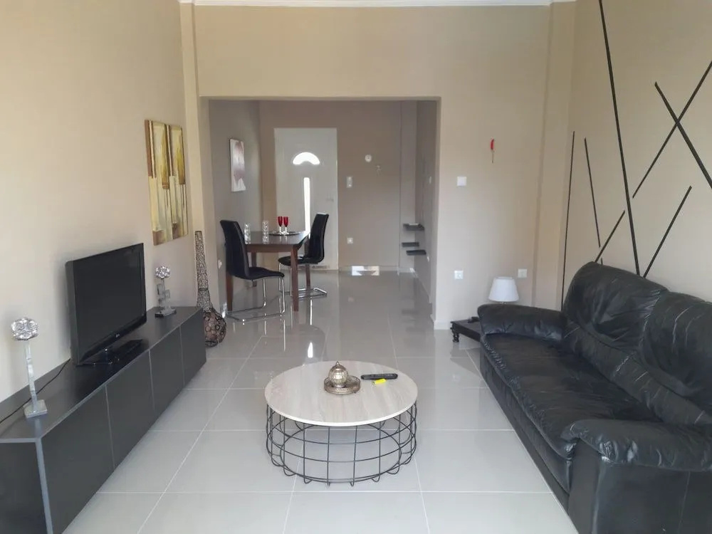 Christa's Home near ATH Airport
