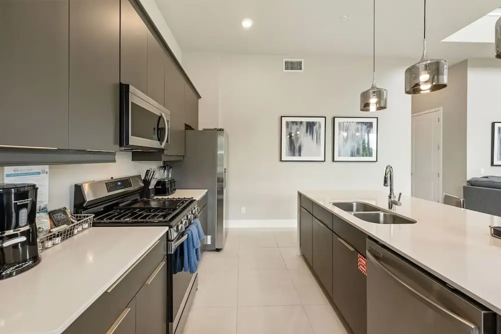 Massive 4 000 Sqft Luxury Duplex