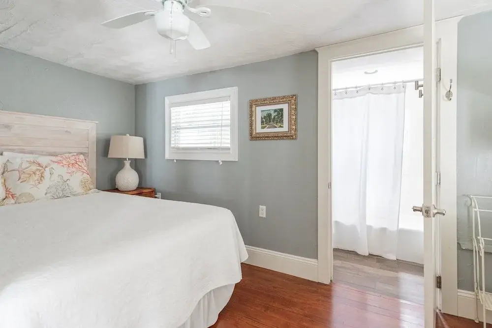 215 Spring Avenue 5 Bedroom Home by RedAwning