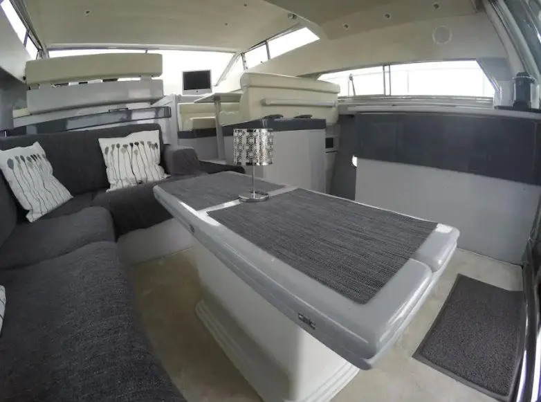 Beautiful and magnific yacht for 6 persons
