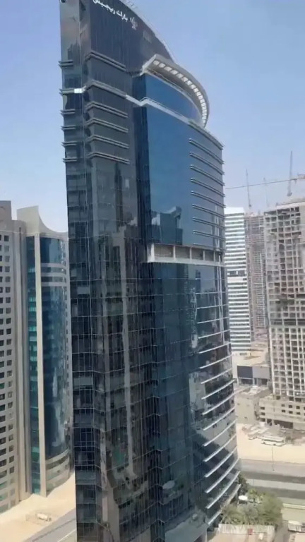 1BHK near metro. BusinessBay. Mera. 2209