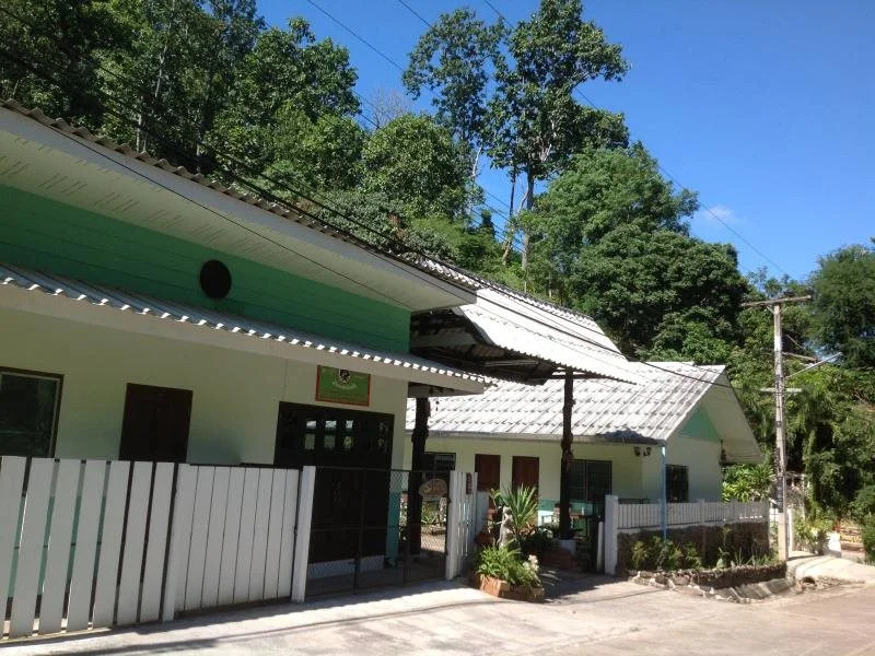 Bann Thong Pan Chang Hotel