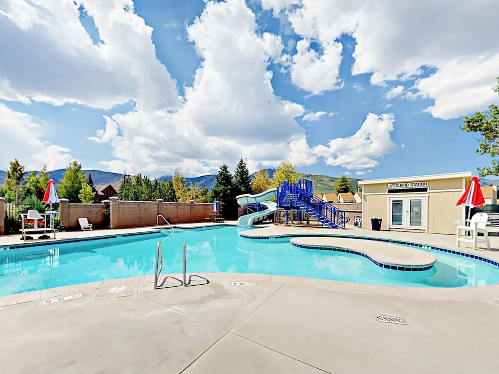 76 Vantage Court Condo 2 Bedrooms 2.5 Bathrooms Condo