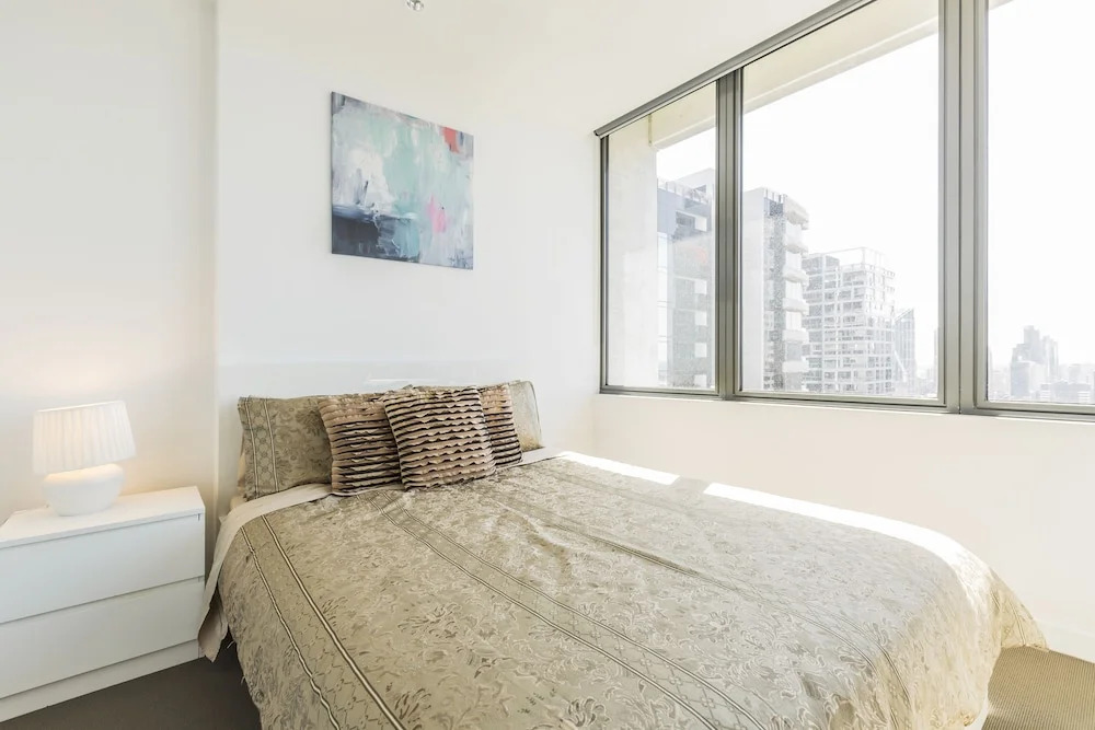 C3CBD Melbourne Apartment
