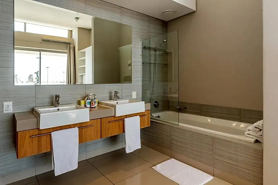 V&A Waterfront Luxury by Nivar