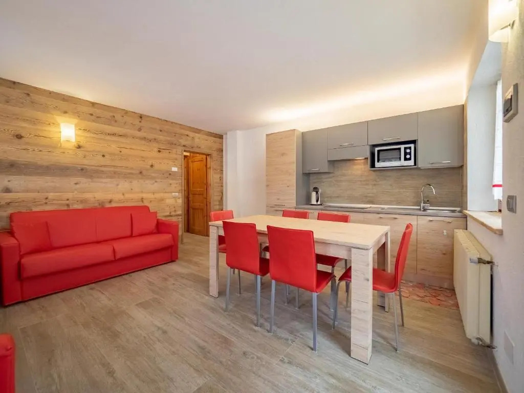 Leveron Apartments