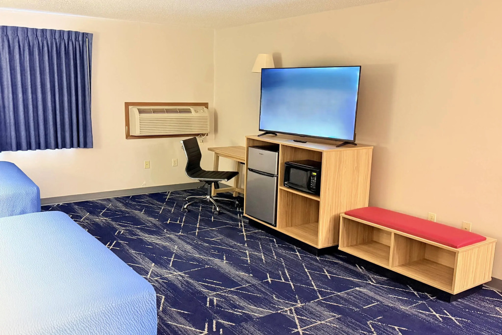 Super 8 by Wyndham Hot Springs