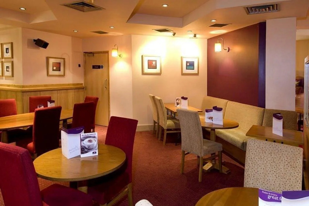 Premier Inn Manchester City Centre (Portland Street)