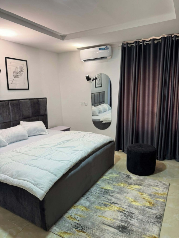 Hotel D Moore