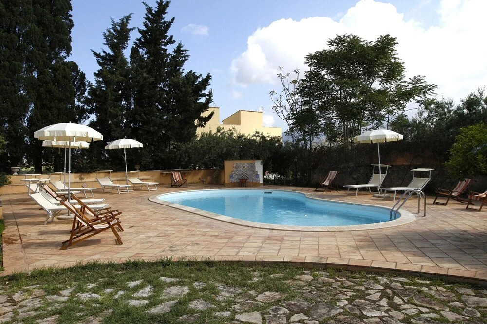 Apartment With 3 Bedrooms in Paceco, With Pool Access, Furnished Terra