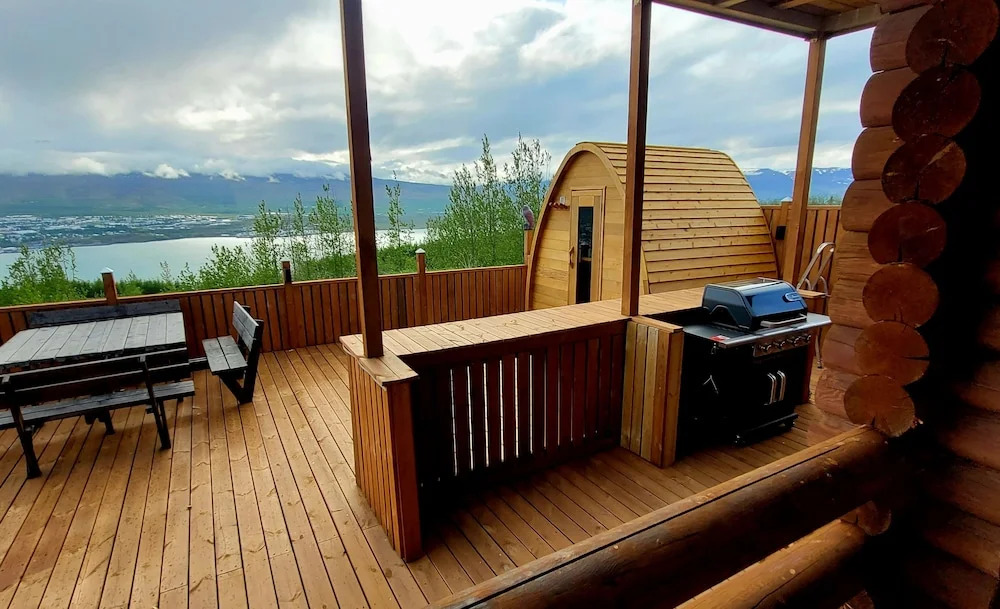 Loghouse with amazing view and sauna
