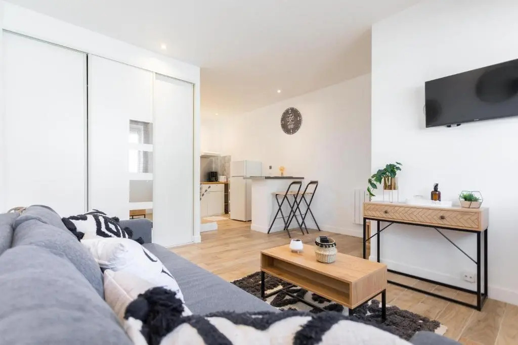 Studio ** Bompard ** Plage ** Vieux Port